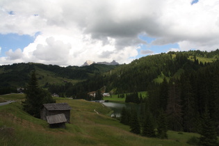 ein kleiner Stausee östlich der Nordrampe, im Hintergrund der Lavarela