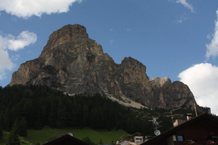 Blick von Corvara auf den Sassongher