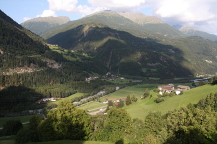 Blick von der Defereggenstraße ins Iseltal