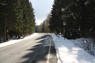 100 Meter weiter oben, die Straße ist noch frei …