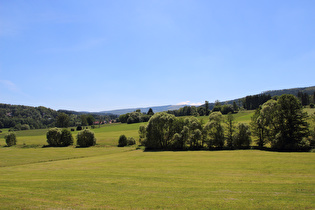 östlich von Steens, Blick über Rupsroth zur Wasserkuppe