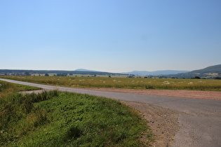 zwischen Willmanns und Dorndorf, Blick nach Südosten …