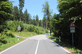 Straßenschäden? Die Straße ist ab hier ein Schaden!