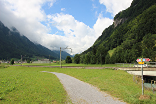 die erste Schotterstrecke dieser Tour zwischen Hätzingen und Diesbach