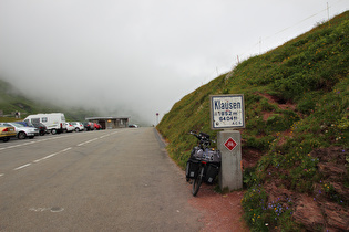 "Dach der Etappe": Klausenpass, Passhöhe; Blick nach Osten, …