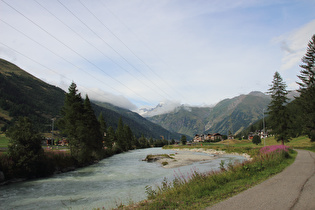 Rhonetal zwischen Obergesteln und Ulrichen, Blick talaufwärts