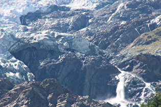 Bisgletscherzunge mit Schmelzwasserfall