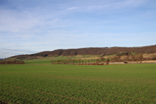 … und Blick auf den westlichen Teil des Burgbergs