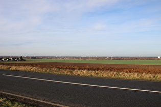 … und Blick nach Nordwesten in die Norddeutsche Tiefebene