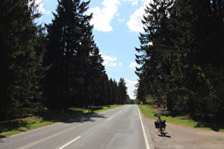 "Dach der Tour": Große Blöße / L549; Blick nach Westen …