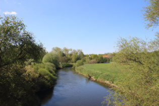 die Leine nördlich von Letter, Blick flussaufwärts …