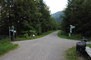 Illertalradweg bei Immenstadt im Allgäu, Blick flussaufwärts