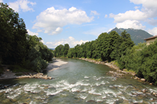 … und Blick flussabwärts