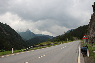 oberhalb des Tunnels …