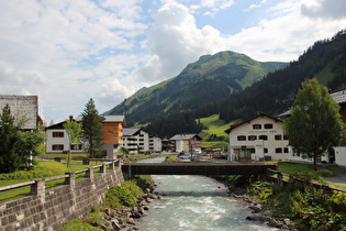 … und Blick flussabwärts