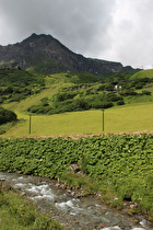 der Zürsbach unterhalb von Zürs, Blick flussaufwärts