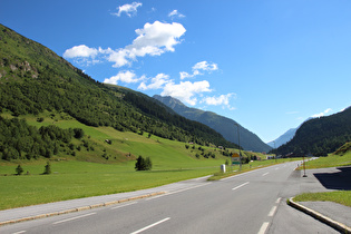 kurz nach dem Etappenstart; unterhalb von Galtür, Blick ins Paznauntal talabwärts …