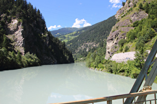 Blick über das Pontlatzbecken flussabwärts …