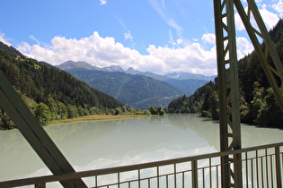 … und Blick über das Pontlatzbecken flussaufwärts