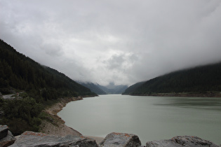 Blick über den Gepatsch-Stausee zum Gepatschhaus