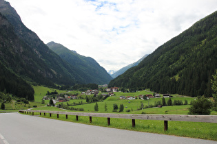 Blick von der Straße nach Nufels ins Kaunertal talaufwärts