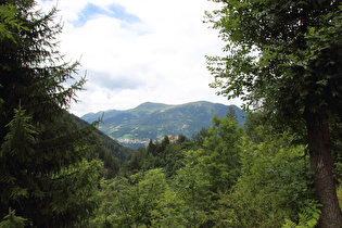 östlich von Kauns, Blick über Burg Berneck auf Ladis