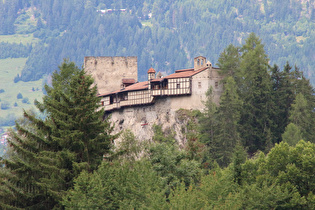 Zoom auf Burg Berneck