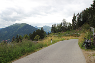 Südrampe der Pillerhöhe bei Puschlin, Blick nach Norden, …