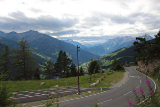 Blick über das obere Ende der Nordostrampe ins Oberinntal talabwärts