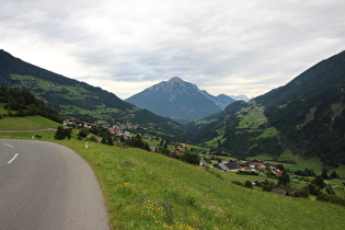 Pillerhöhe, Nordostrampe, Blick ins Pitztal auf Wenns und den Tschirgant