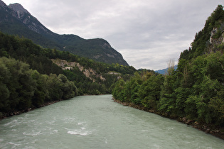 … und Blick flussabwärts Richtung Imster Schlucht