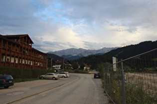 … und Blick zur Wettersteinwand