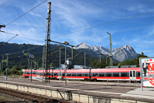 … Blick nach Südwesten zum Wettersteinmassiv