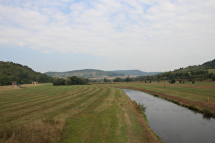 Leinetal bei Salzderhelden, Blick zum Altendorfer Berg