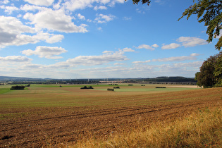 … und Blick zum Stemmer Berg und die Rehburger Berge am Horizont