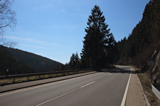 Blick auf die Talseite der Hauptstaumauer der Okertalsperre