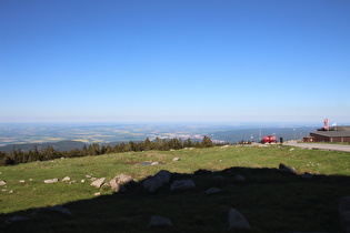 knapp unterhalb des Gipfels, Blick nach Osten