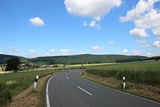 … und Blick nach Südosten auf den südlichen Deister