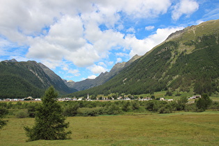 Blick über Bever ins Val Bever