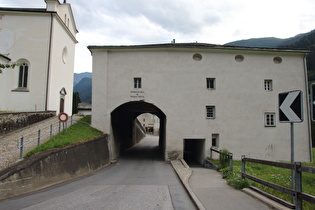 "Engstelle" der Passstraße in San Carlo