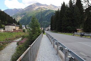 … und Blick flussaufwärts auf Santa Caterina Valfurva