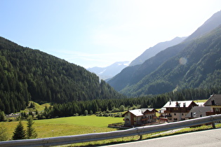 Blick ins Val di Forni, am Horizont der Palòn de la Mare