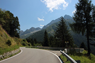 Blick ins Valcamonica bergauf