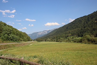 zwischen Fraviano und Fucine, Blick talabwärts