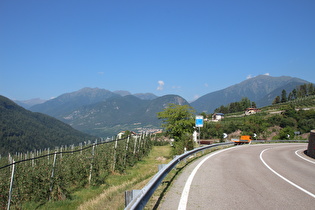 … und Blick nach Westen ins Val di Sole