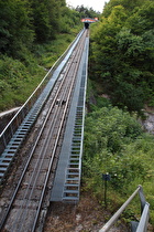 die Mendelbahn, eine meterspurige Standseilbahn, bei "Kehre 13"