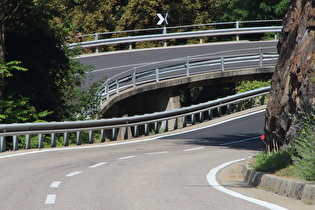 Zoom auf eine der letzten Kehren im Verlauf dieser Tour …