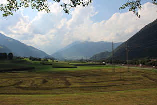 am Nordrand von Stilfes, Blick ins Sterzinger Becken