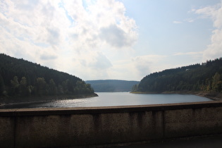 Okertalsperre, Blick von der Hauptstaumauer über den Stausee