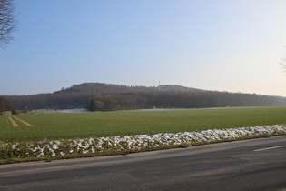 … und Blick zum Benther Berg